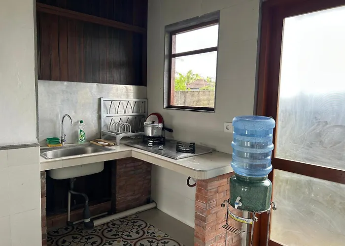Ketut's Place Penestanan Apartment