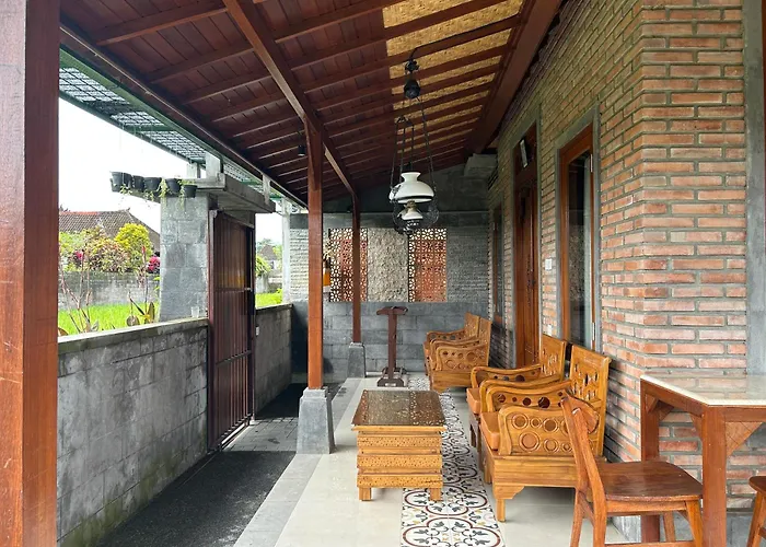 Ketut's Place Penestanan *